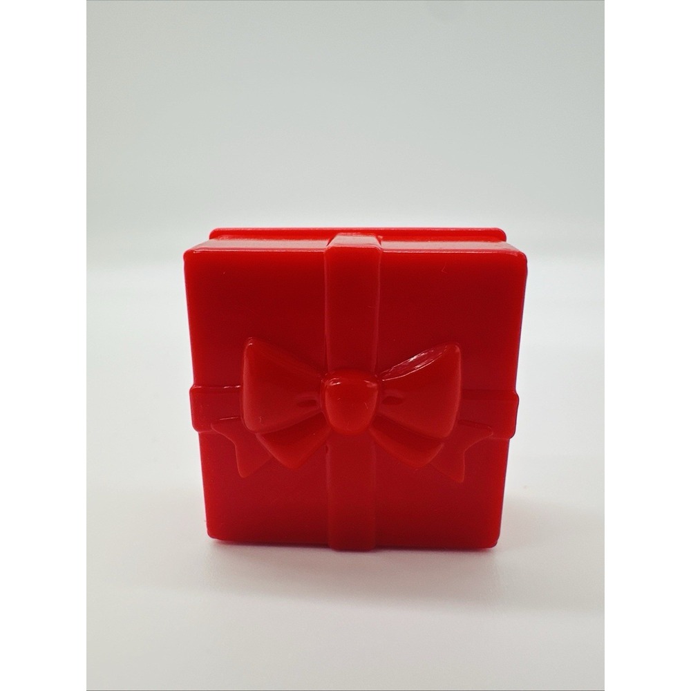 1997 Avon Barbie Fashions #17807 Red Present Gift Box Doll Accessory
